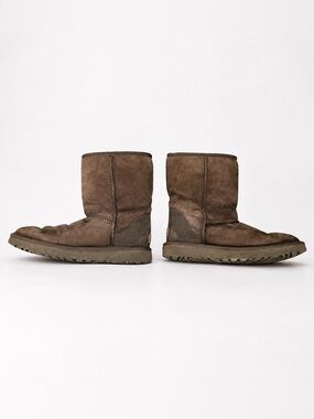 UGG Classic Short Brown Shearling Suede Winter Boots Cozy Casual Shoes 8